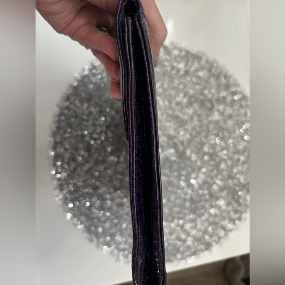Vintage Deep Purple “Mock Croc” Clutch - Picture 3 of 11
